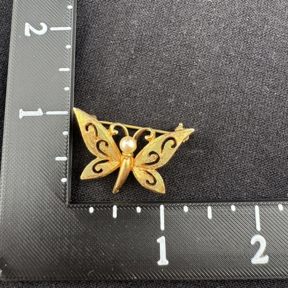 Vintage Brooch Lot Monet JJ Signed Rhinestone Pearl Flower Butterfly Leaf READ